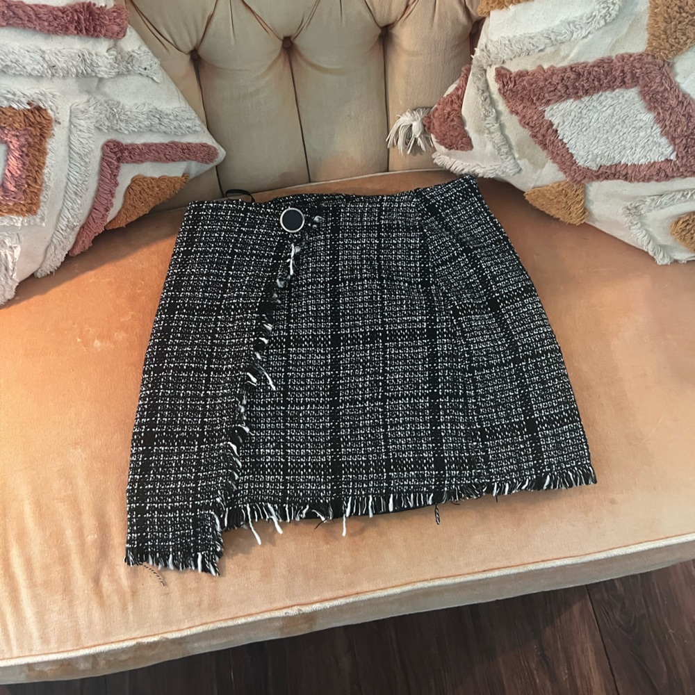 SHEIN Womens Tweed Black & White Winter Plaid Raw Hem Mini Skirt